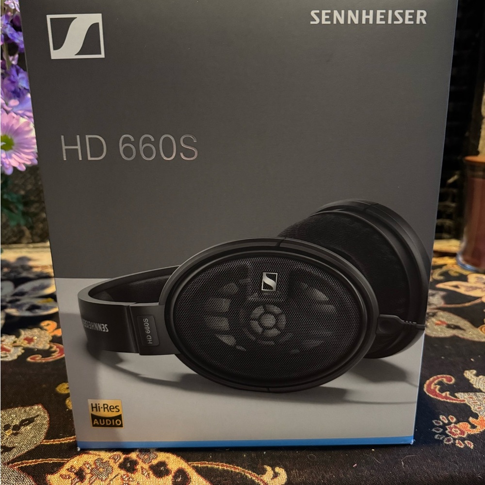 Sennheiser HD 660S Open-Back Headphones